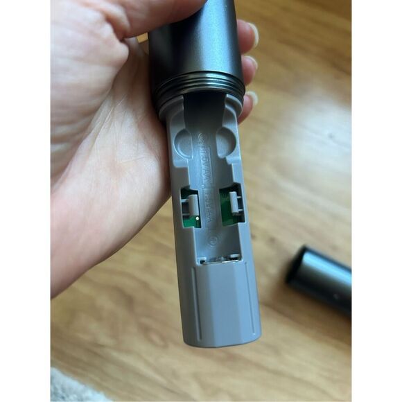 2-Channel UHF Wireless Microphone Handheld Mic System - no antenna just mic - Picture 4 of 4